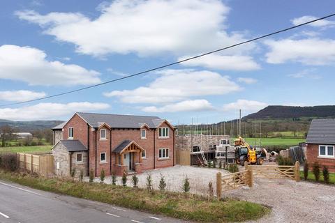 4 bedroom detached house for sale, Buxton Road, Congleton