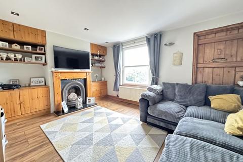 3 bedroom property for sale, The Common, Cranleigh