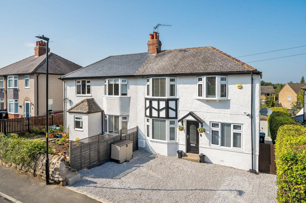 Bachelor Gardens, Harrogate, HG1 3 bed semidetached house for sale £