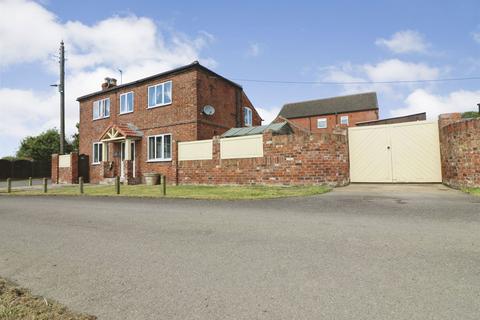 4 bedroom detached house for sale, North End, Barrow-upon-humber DN19