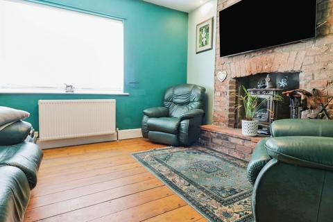 4 bedroom detached house for sale, North End, Barrow-upon-humber DN19