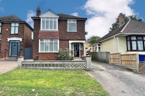 3 bedroom detached house for sale, Hollow Road, Bury St. Edmunds