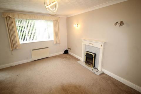 2 bedroom flat to rent, Hazelhurst Court , Bradford ,