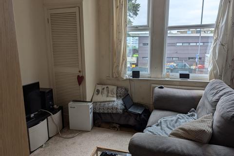 1 bedroom flat to rent, Wood Lane, London W12