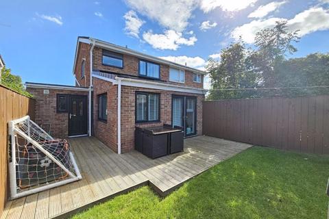 3 bedroom semi-detached house for sale, Shanklin Place, Cramlington