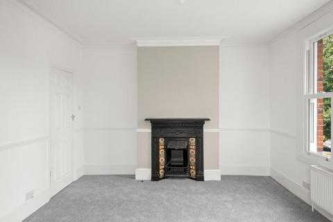 10a Station Road, London, W7 3JE