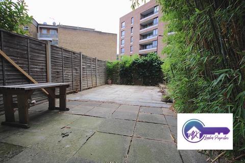 4 bedroom flat to rent, London E2