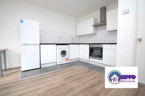 4 bedroom flat to rent, London E2