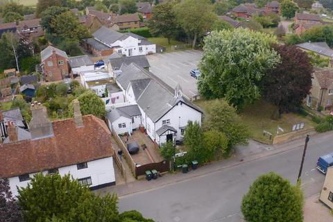 2 bedroom end of terrace house for sale, School House Mews, High Street, Silsoe, Bedfordshire, MK45 4DY