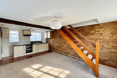 2 bedroom end of terrace house for sale, School House Mews, High Street, Silsoe, Bedfordshire, MK45 4DY