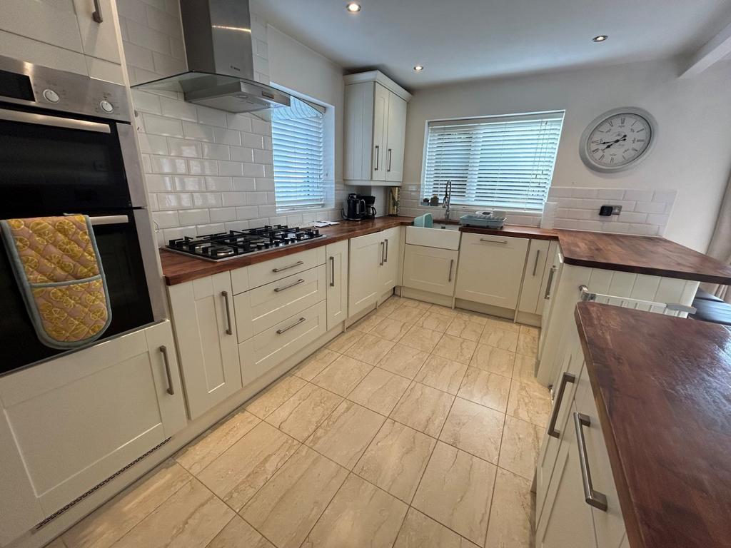 Burns Way, Clifford, Wetherby, West... 3 bed semidetached house to