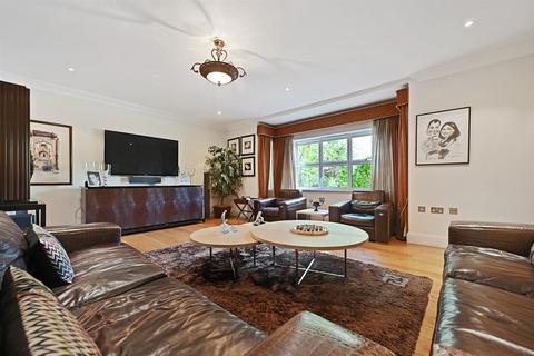6 Copse Close, Northwood, HA6 2XG