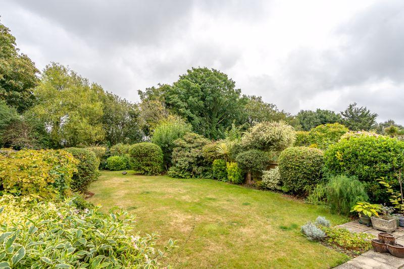 Willowbed Drive, Chichester 4 bed semidetached house for sale £525,000