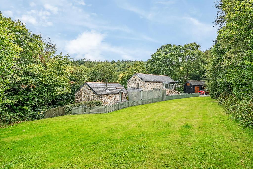 The Hayloft &amp; The Byre