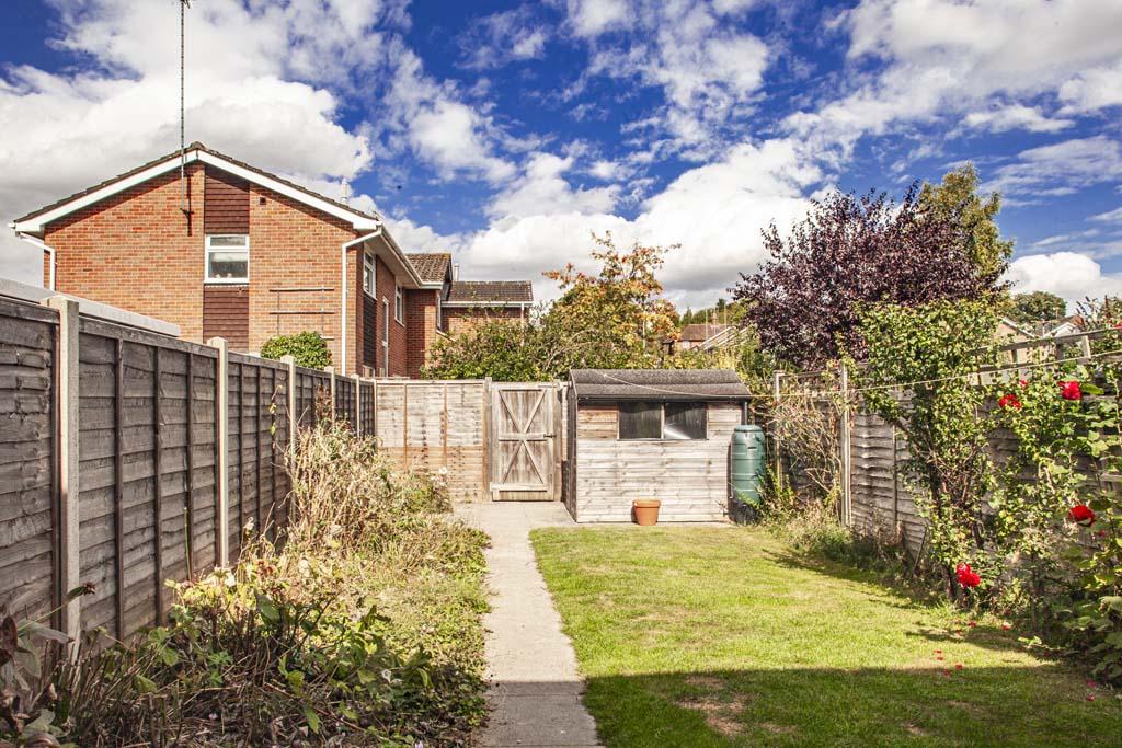 1 Elvendon Road, Goring on Thames, RG8 3 bed property for sale £475,000