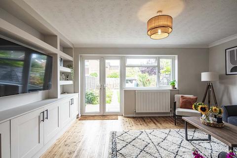 1 Elvendon Road, Goring, Reading, RG8 0EA