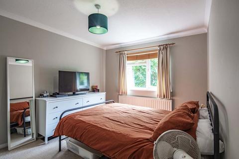 1 Elvendon Road, Goring, Reading, RG8 0EA