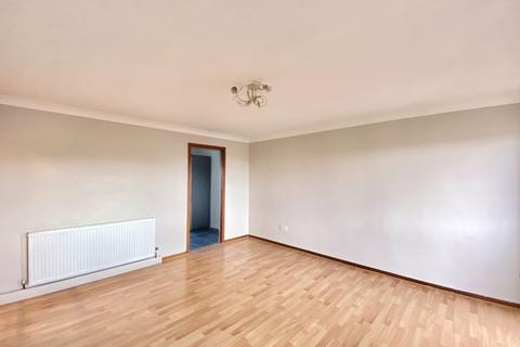 2 bedroom flat for sale, Kings Court, Ayr