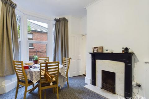 1 bedroom apartment for sale, Priory Avenue - Ground Floor Garden Flat