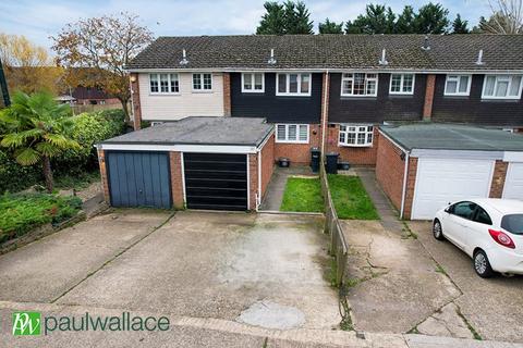 3 bedroom terraced house for sale, Frensham, West Cheshunt