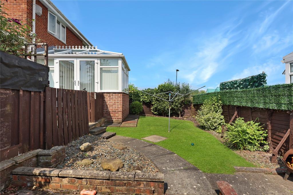 Fox Howe, Coulby Newham 2 bed semidetached house for sale £155,000
