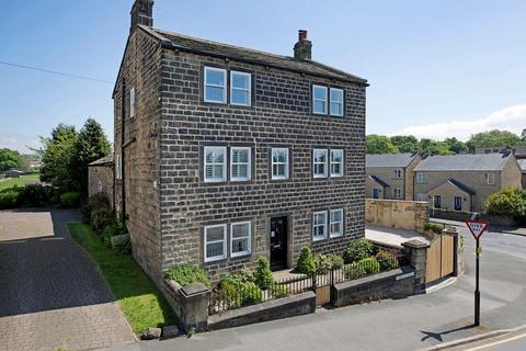 5 bedroom house to rent, Town Street, Guiseley