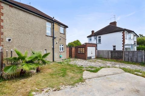 3 bedroom end of terrace house for sale, Southdown Crescent, Harrow