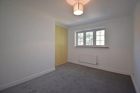 5 Barron Place, Basingstoke, RG24 9JS