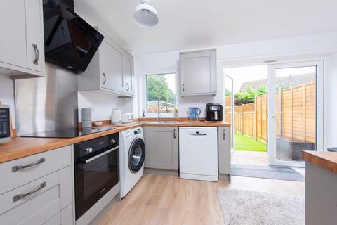 37 Auklet Close, Kempshott, Basingstoke, RG22 5JS