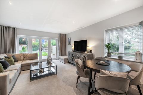 33 Lance Way, Arborfield Green, Reading, RG2 9YY