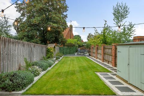 33 Lance Way, Arborfield Green, Reading, RG2 9YY