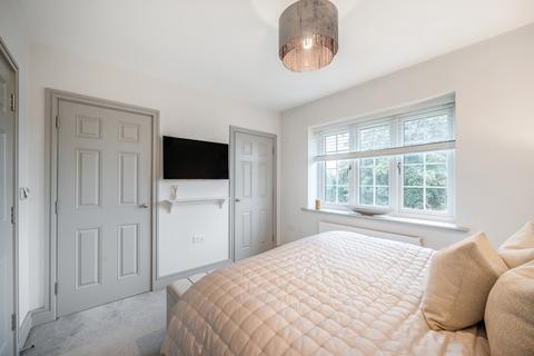 33 Lance Way, Arborfield Green, Reading, RG2 9YY