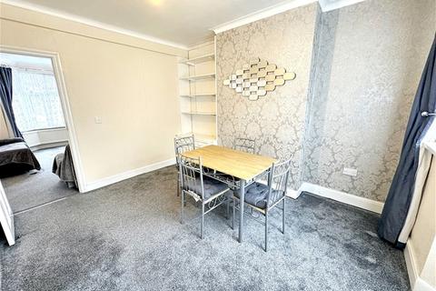 3 bedroom terraced house to rent, Belgrave Road, Leyton