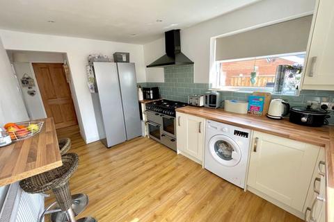 7 Brynhyfryd, Johnstown, Wrexham, LL14 1PR