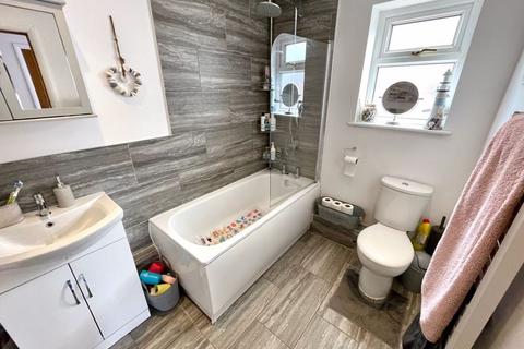 7 Brynhyfryd, Johnstown, Wrexham, LL14 1PR