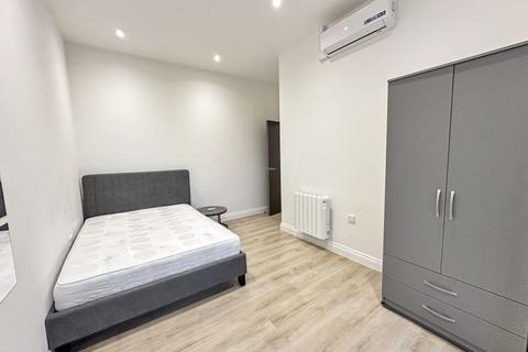 1 bedroom flat for sale, Churchill House, London Road, Slough, SL3