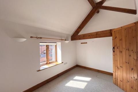 2 bedroom barn conversion to rent, Donnett Mews, Whittington