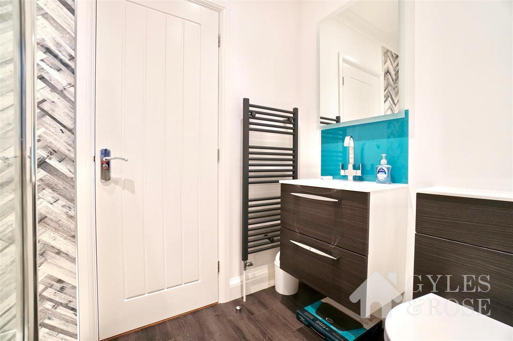 Ensuite