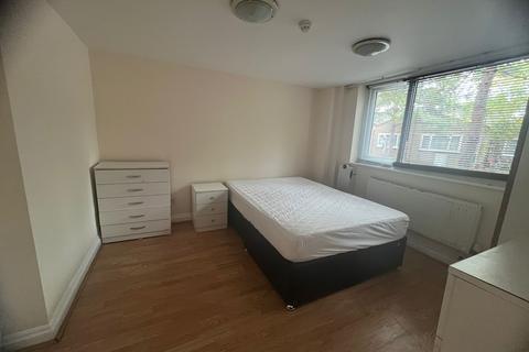undefined, Alton Gardens, Luton