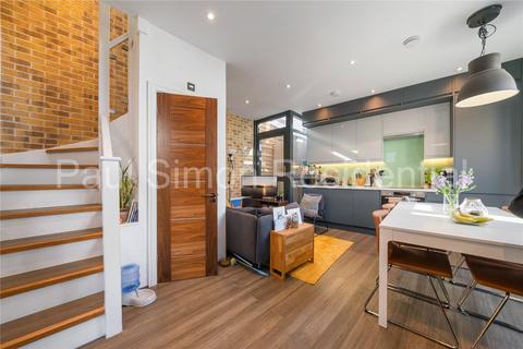 2 bedroom semi-detached house for sale, Harringay Road, Harringay, London, N15