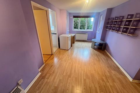 1 bedroom flat for sale, Woodfield Close, Enfield