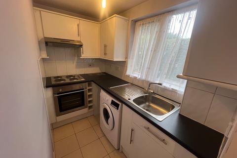 1 bedroom flat for sale, Woodfield Close, Enfield