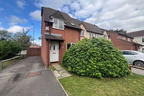 2 bedroom end of terrace house to rent, Grange Close, Bristol