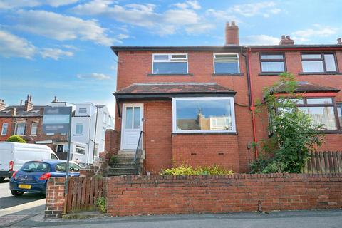 3 bedroom end of terrace house for sale, Aston Street, Bramley, Leeds