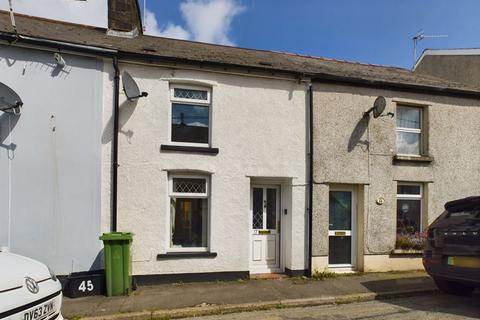 2 bedroom terraced house to rent, Queen Street, Pontypool