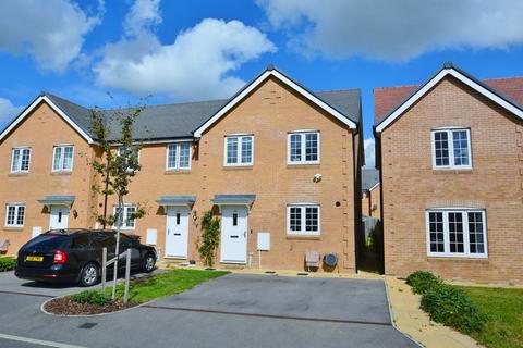 3 bedroom terraced house for sale, Markus Avenue, Thame