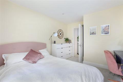2 bedroom flat to rent, Sandmere Road, London SW4
