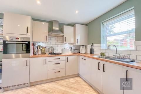 4 Burt Close, Lichfield, WS13 6UX
