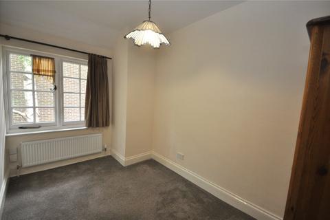 2 bedroom apartment to rent, Hendon Lane, Finchley, London, N3