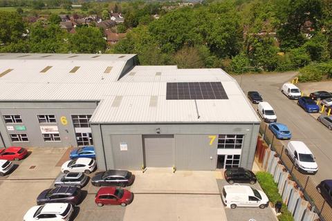 Industrial unit to rent, Salbrook Road, Salfords RH1